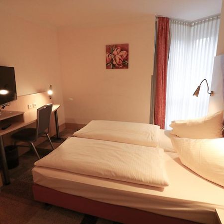 אסן Petul Apart Hotel Ernestine מראה חיצוני תמונה