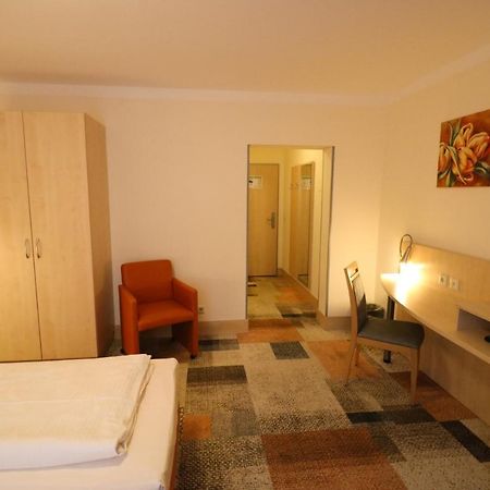 אסן Petul Apart Hotel Ernestine מראה חיצוני תמונה