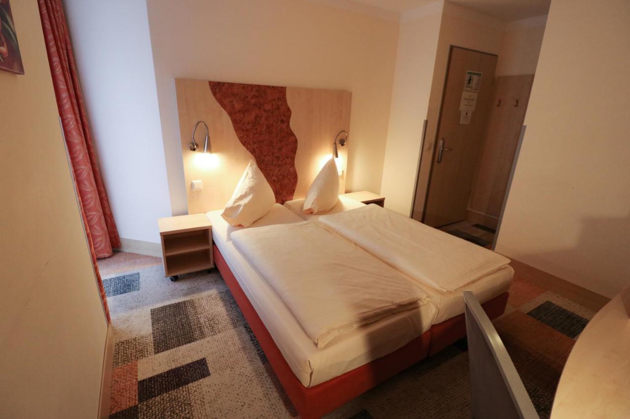אסן Petul Apart Hotel Ernestine מראה חיצוני תמונה