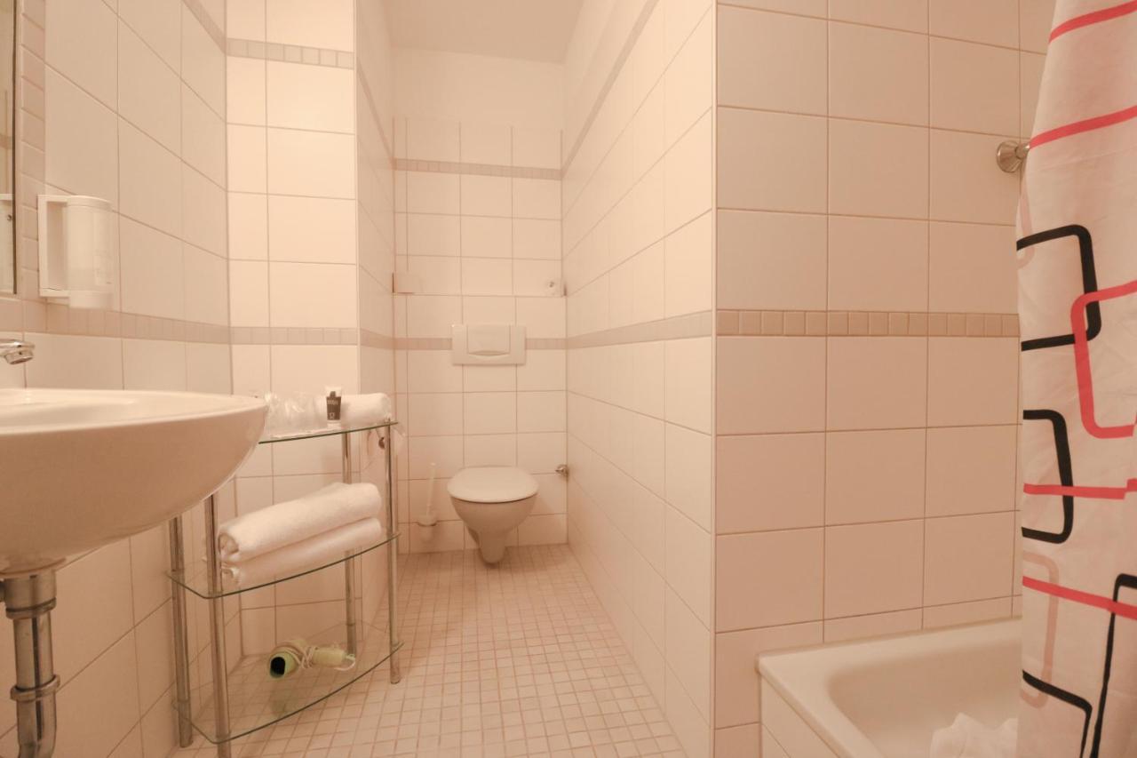 אסן Petul Apart Hotel Ernestine מראה חיצוני תמונה