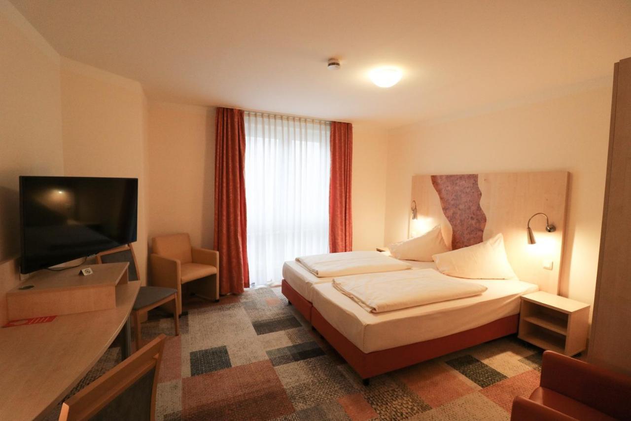 אסן Petul Apart Hotel Ernestine מראה חיצוני תמונה