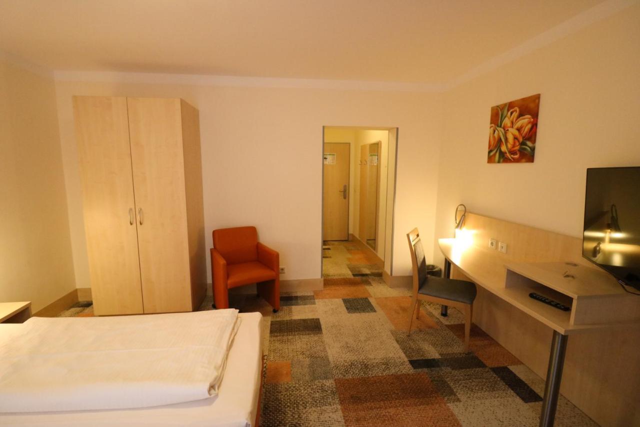 אסן Petul Apart Hotel Ernestine מראה חיצוני תמונה