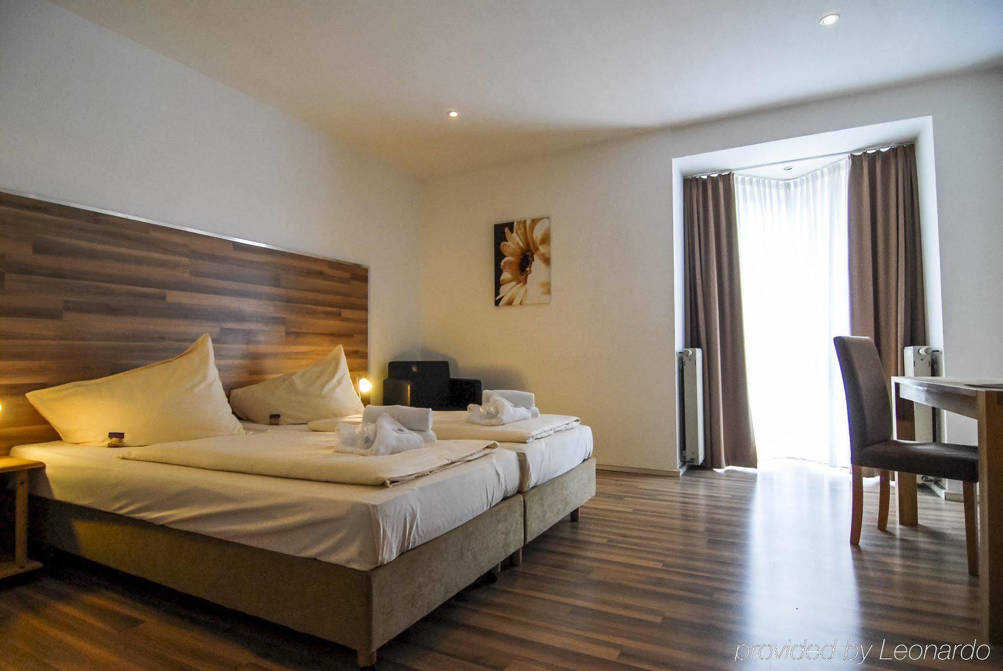 אסן Petul Apart Hotel Ernestine מראה חיצוני תמונה