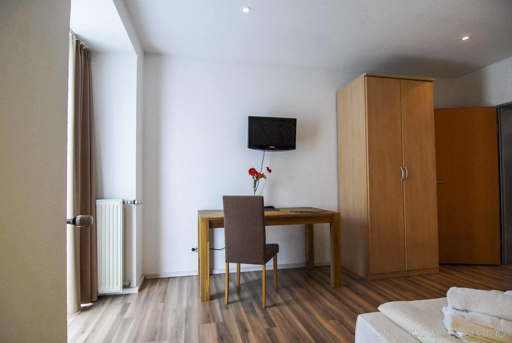 אסן Petul Apart Hotel Ernestine מראה חיצוני תמונה