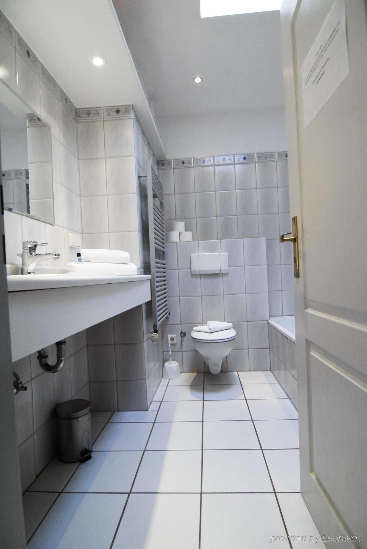אסן Petul Apart Hotel Ernestine מראה חיצוני תמונה